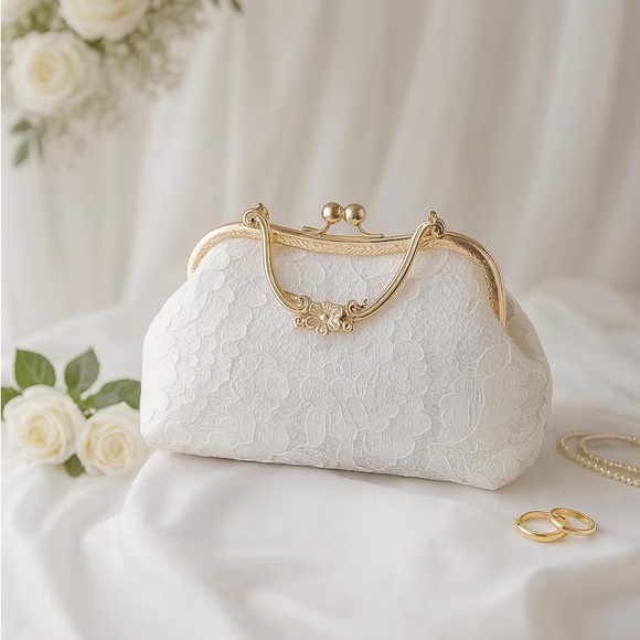 Verano Hill Vintage Lace Bag (removable strap included)